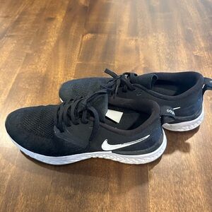 Nike Odyssey size 9